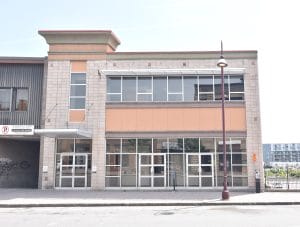 Une photo de la propriété commerciale du 100 du Portage.