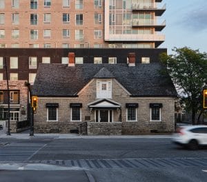 Une photo de la propriété commerciale du 376 St-Joseph.